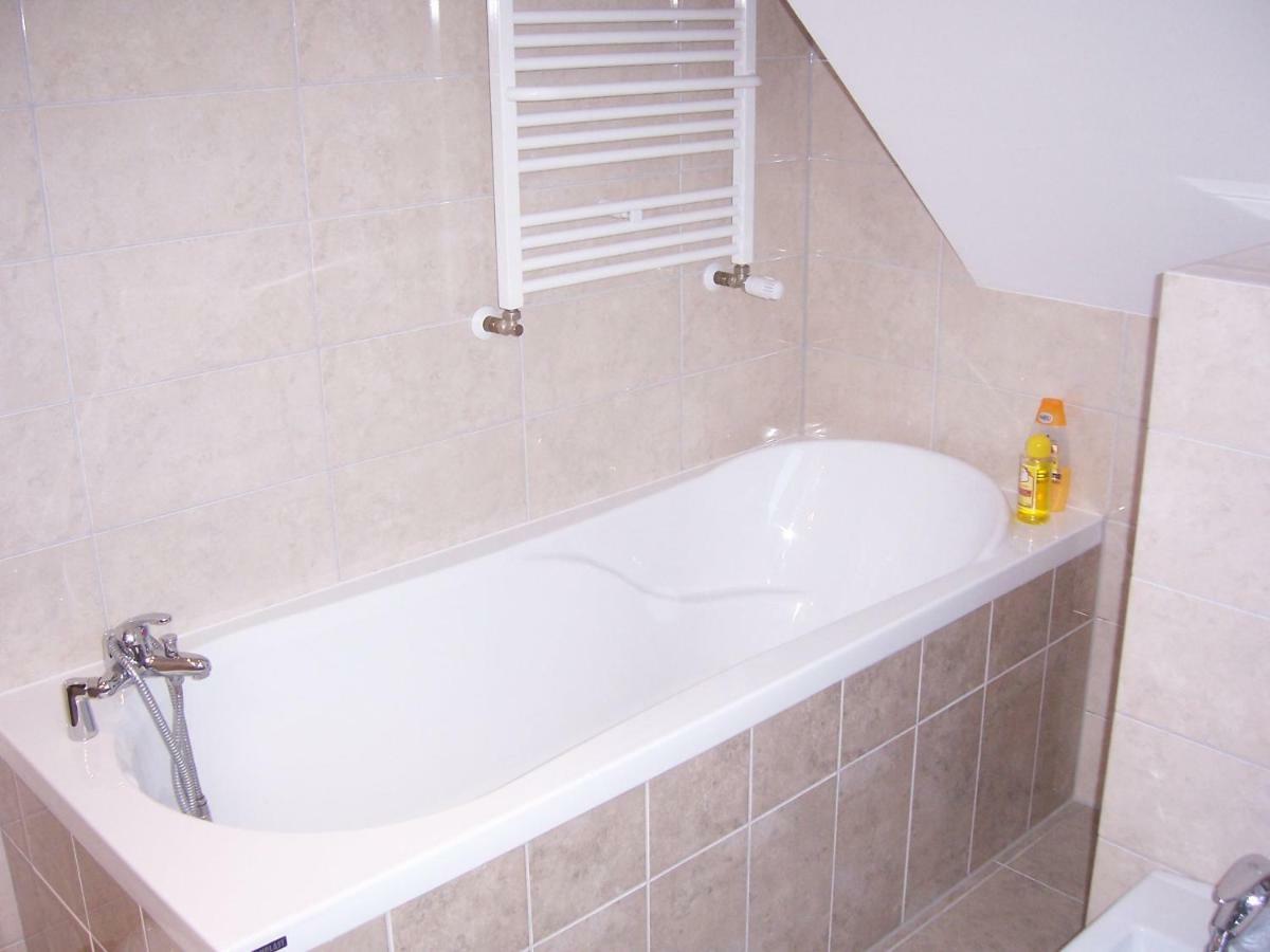 Domwigierski Pl -Jeziorki -Gr- Comfort-Ferienhaus-Polen - Wlasna Linia Brzegowa I Sauna Wysoki Most  Εξωτερικό φωτογραφία